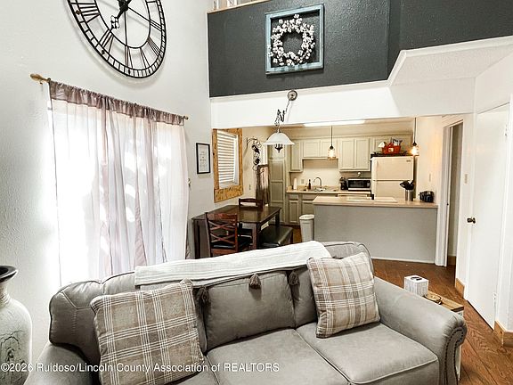 5th image of 102 North St #7