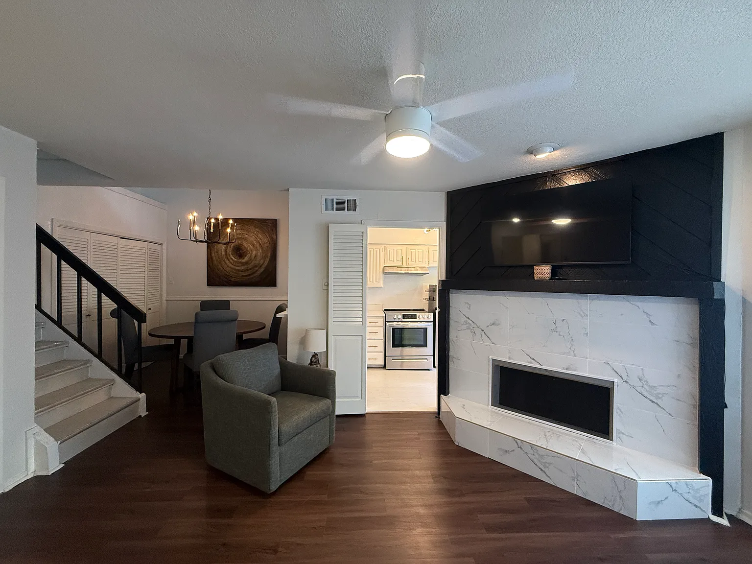 1 bed, 1.5 bath, 860 sqft, $1,500 — Photo 1