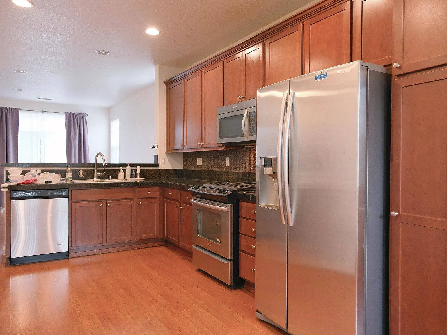 2 bed, 2.5 bath, 1340 sqft, $2,500 — Photo 3