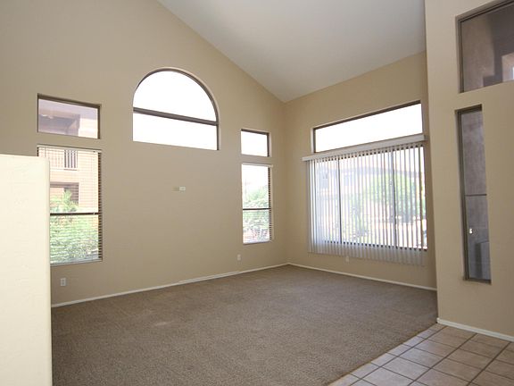 4th image of 2085 E Buena Vista Dr
