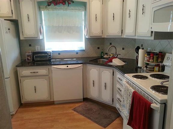 4th image of 201 Cedarwood Cir