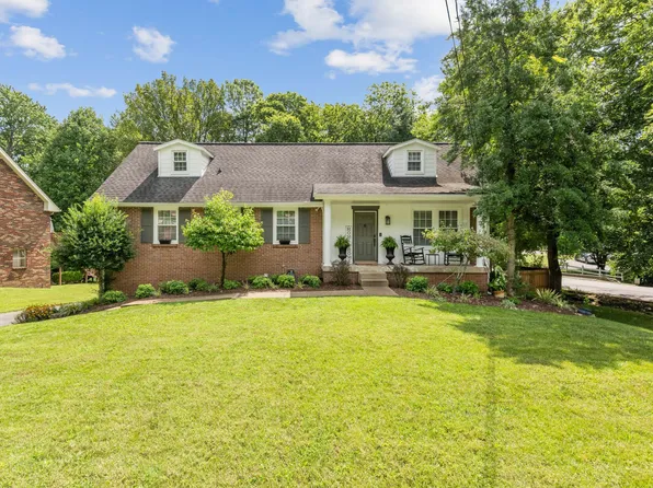 659 Des Moines Dr, Hermitage, TN 37076