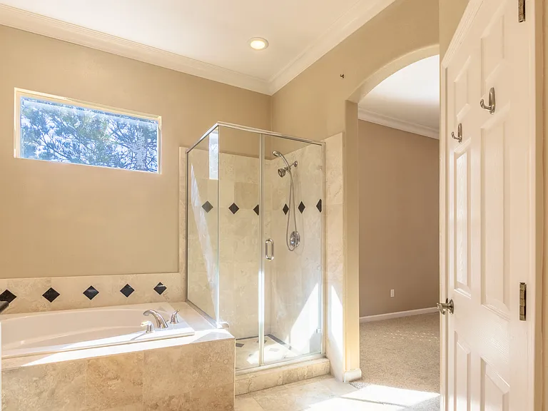 10231 Wolf Ridge Way — Photo 6