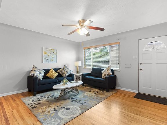 5th image of 901 N Fairfax St APT 2