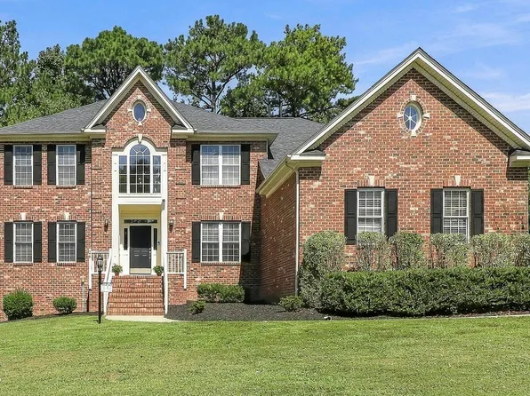100 Hemingford Grey Ct, Cary, NC 27518