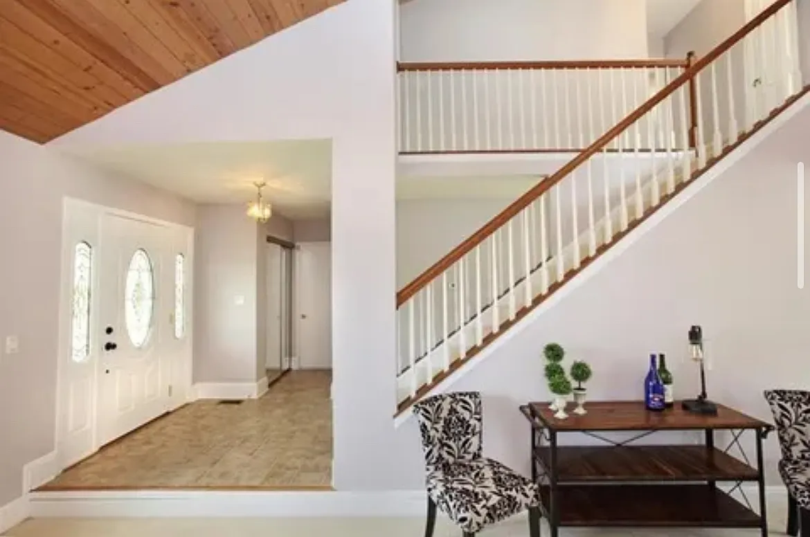 649 Sanders Ct — Photo 3