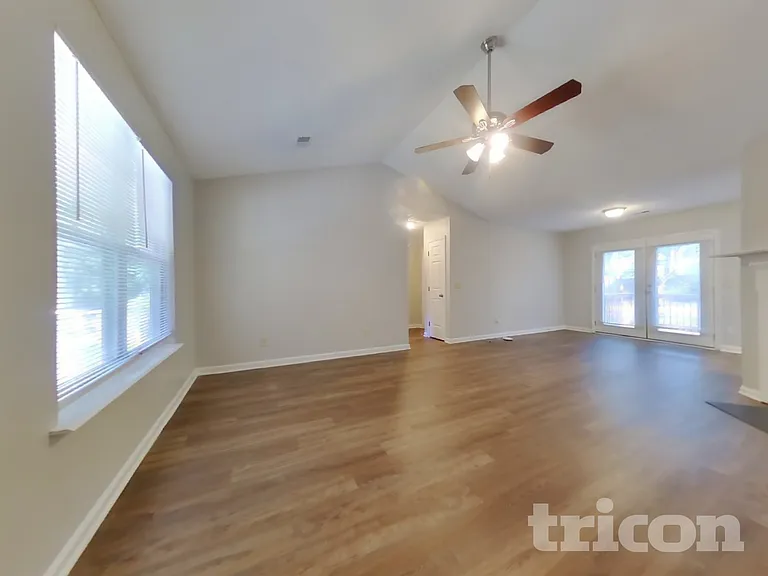 14 Iron Spot Cir — Photo 3