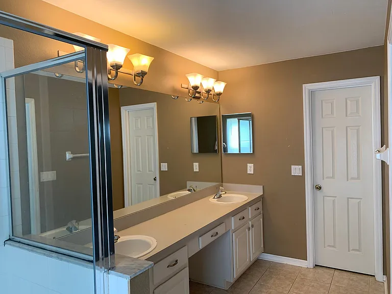 4814 Sabal Harbour Dr — Photo 13