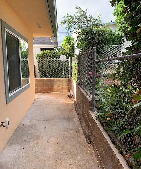 986 Leomele St #B — Photo 15