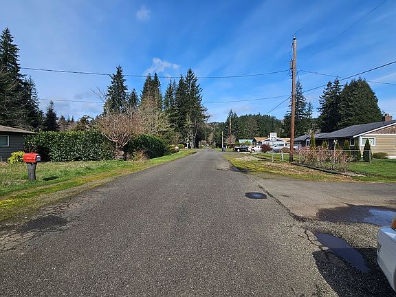 4th image of 409 Silkey Rd