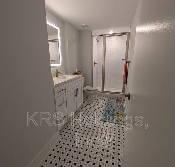 306 N Road St #125 — Photo 4