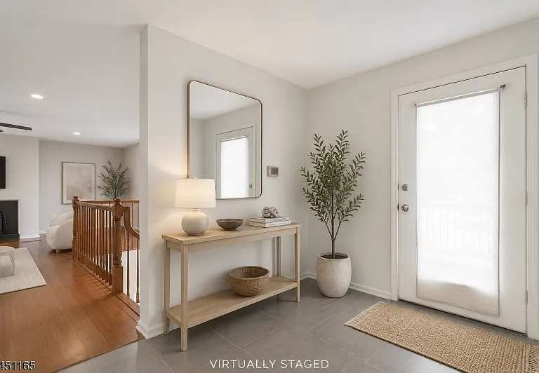 50 Pine St #211 — Photo 2