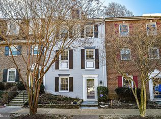 10405 Layton Hall Dr, Fairfax, VA 22030