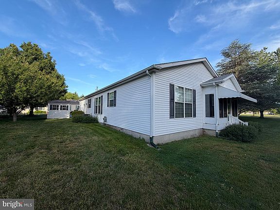 5th image of 21 Whitby Ln #195