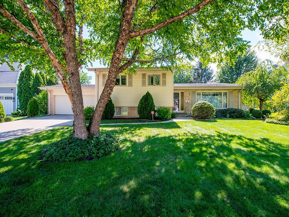 1st image of 629 Ambleside Dr