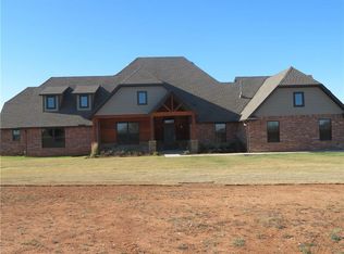900 Southwinds Ln, Goldsby, OK 73093