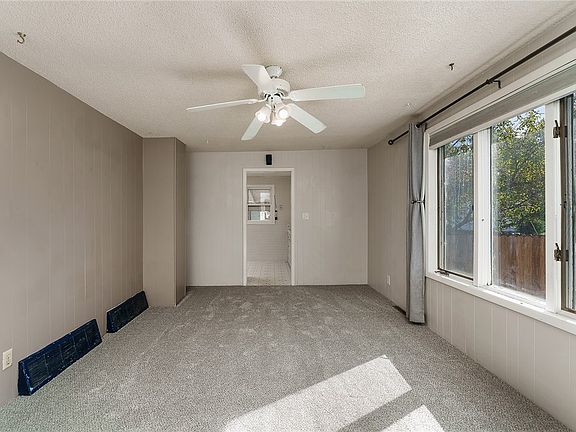 4th image of 319 West Ave