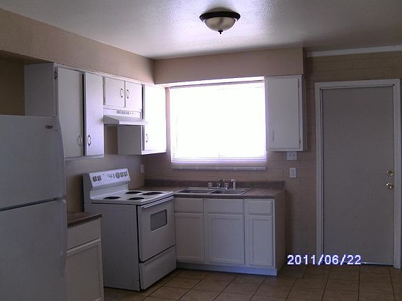 5th image of 4821 E Willetta St