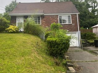 105 Clay Dr, Pittsburgh, PA
