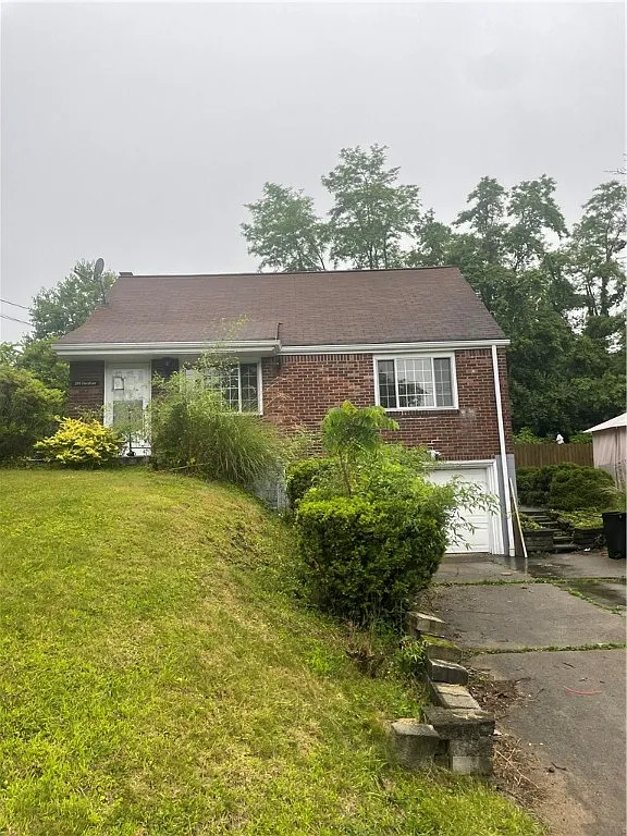 105 Clay Dr photo 1