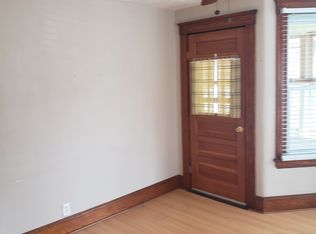 38 Whitcomb St, Webster, MA 01570