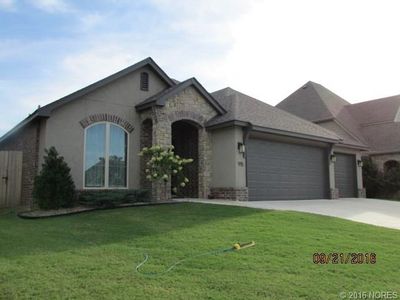 915 W Elmira St, Broken Arrow, OK, 74012