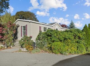 252 Newbury St #1, Peabody, MA 01960