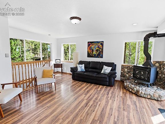 3rd image of 138 Valley Crest Cir