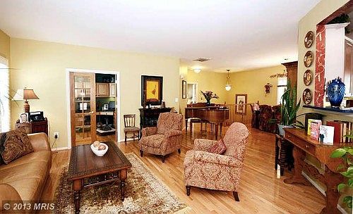 2nd image of 8908 Griffin Way