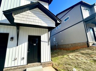 140 Independence Ln, Lynchburg, VA 24502