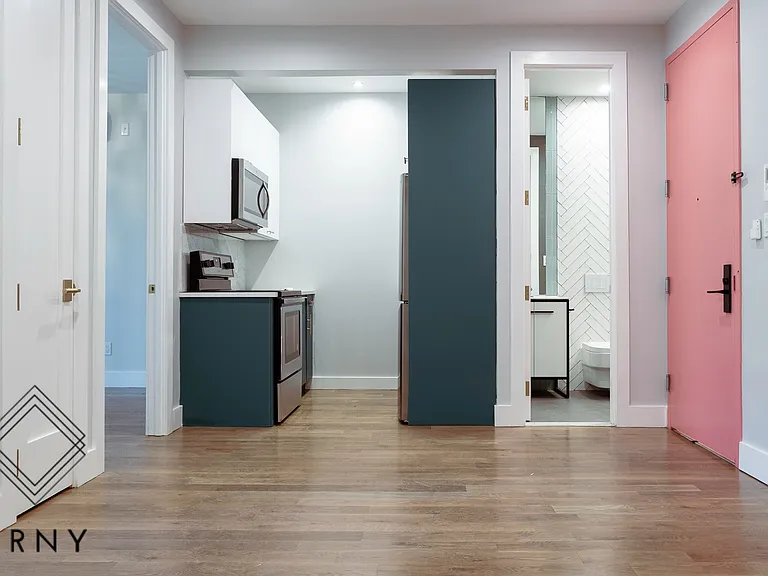 543 Marcy Ave #3L — Photo 2