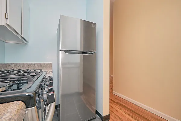 Rented by Compass | media 13