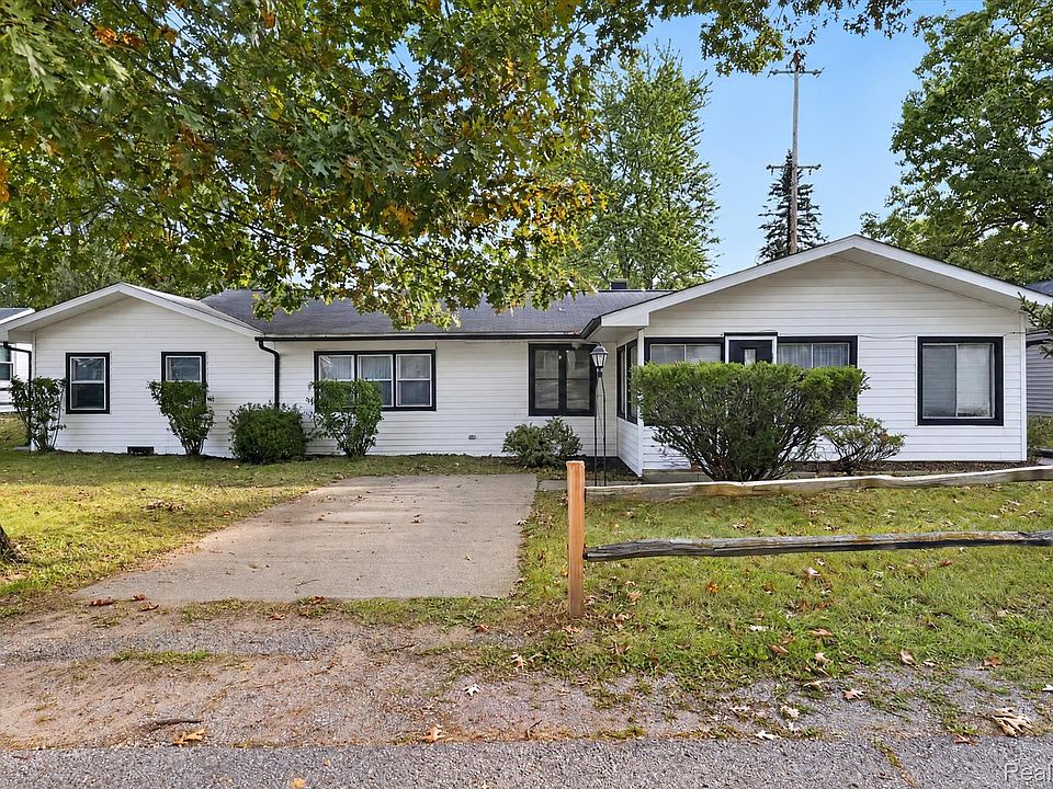 1st image of 2929 Russell Ct