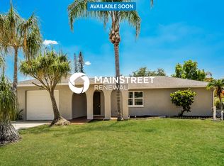 18664 Sarasota Rd, Fort Myers, FL 33967