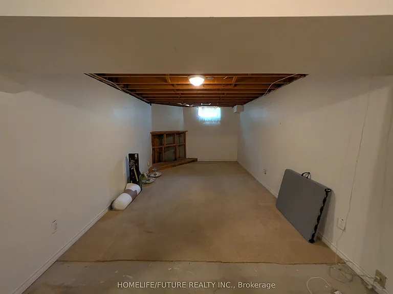 40 Longstaff Dr — Photo 14