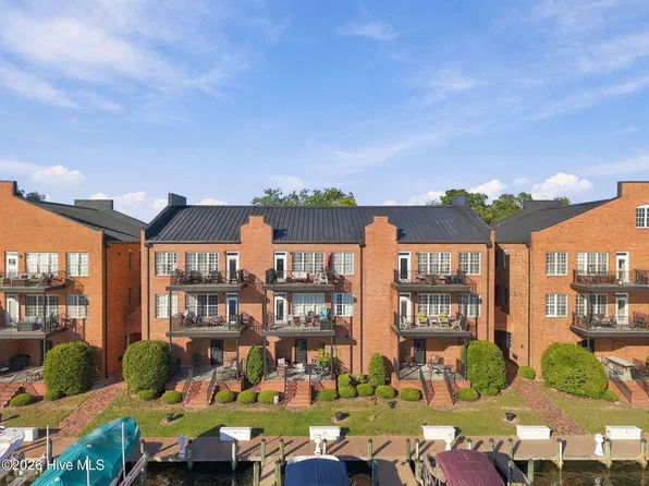 421 W Main Street #201, Washington, NC 27889