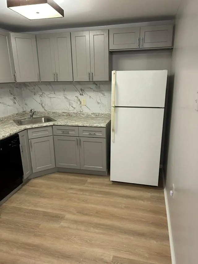 2 bed, 900 sqft, $1,700 — Photo 4