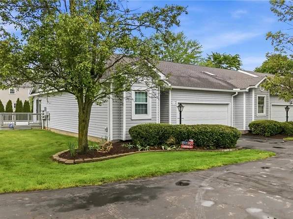 111 Greenfield Oval NW, Warren, OH 44483