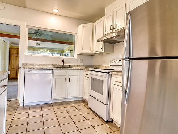 4th image of 9752 E Watson Dr