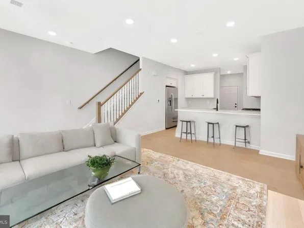 606 Parker Blvd, Princeton Junction, NJ 08550