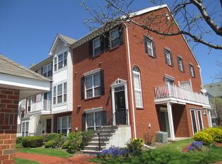 46 Cypress St, Jersey City, NJ 07305