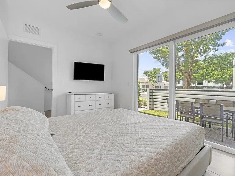 1367 N Ocean Blvd — Photo 16