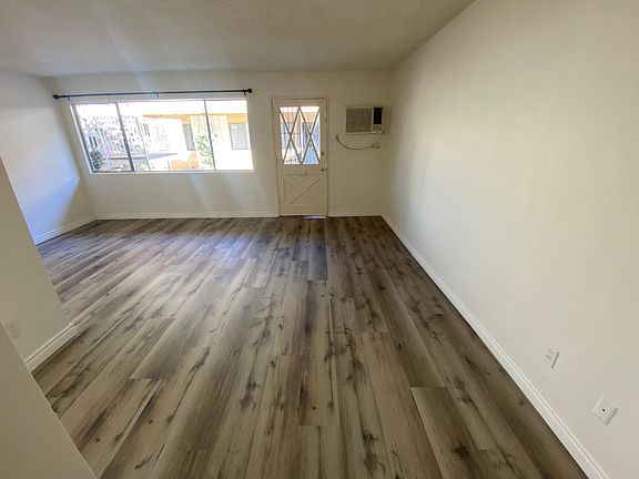 3rd image of 1150 S Sunset Blvd #102