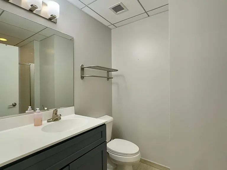 Charming 1 Bedroom/1 Bathroom Apartment Unit in Downtown Baltimore, MD! Unit 416 — Photo 60