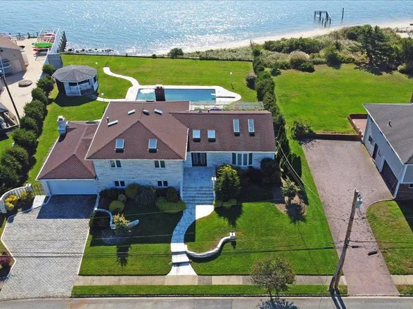 46 Riviera Drive S, Massapequa, NY 11758