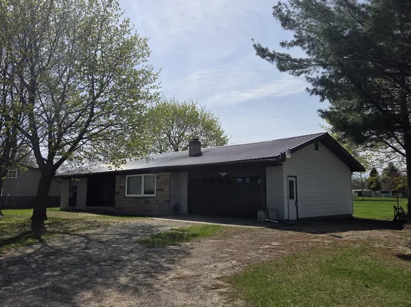 7858 Birch Dr, Vestaburg, MI 48891