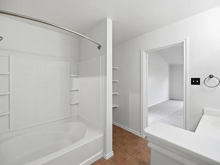 1136 Beechwood Dr — Photo 30