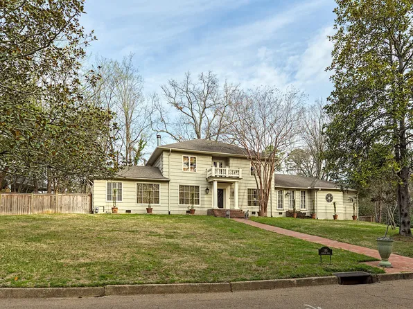185 Woodland Dr, Jackson, MS 39216