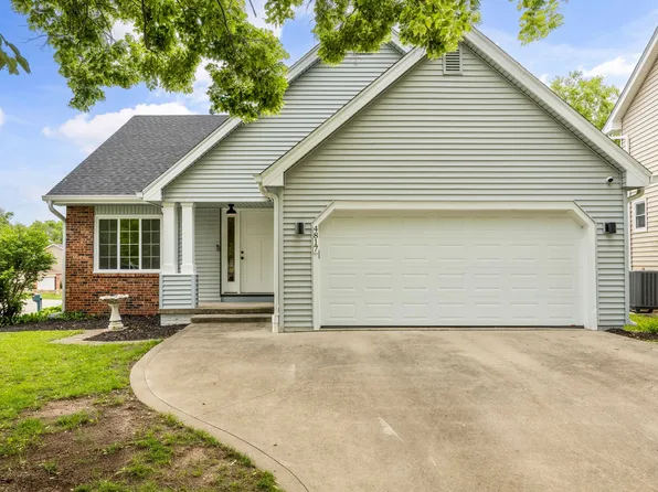 4817 68th St, Urbandale, IA 50322
