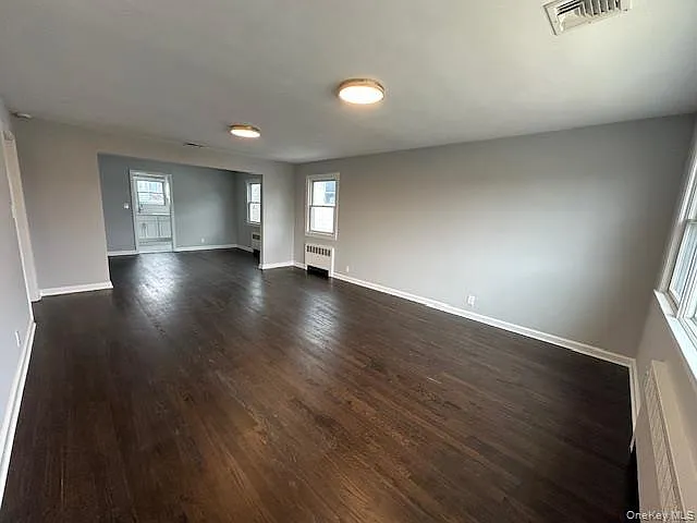 3 bed, 2.0 bath, 1178 sqft, $4,250 — Photo 4